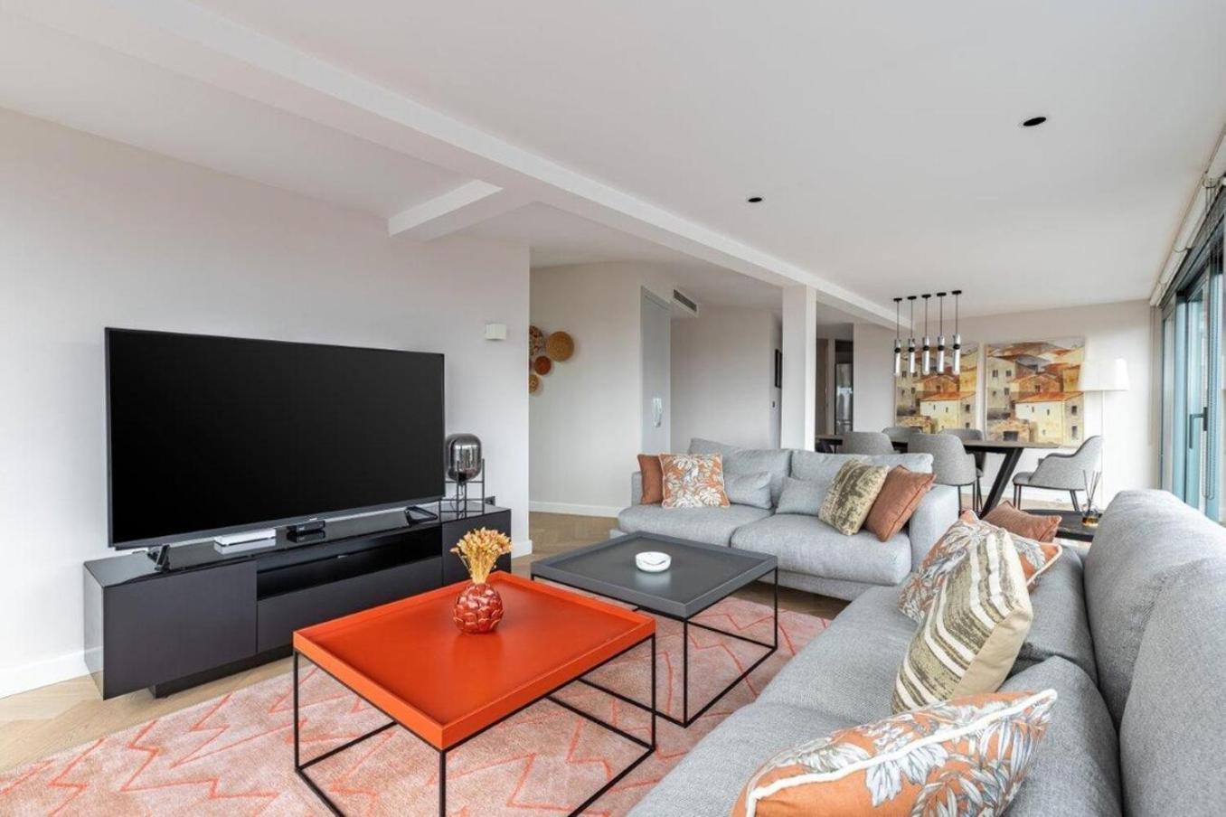 Daire Penthouse Duplex 4br25bath Terrace Views! #258 *