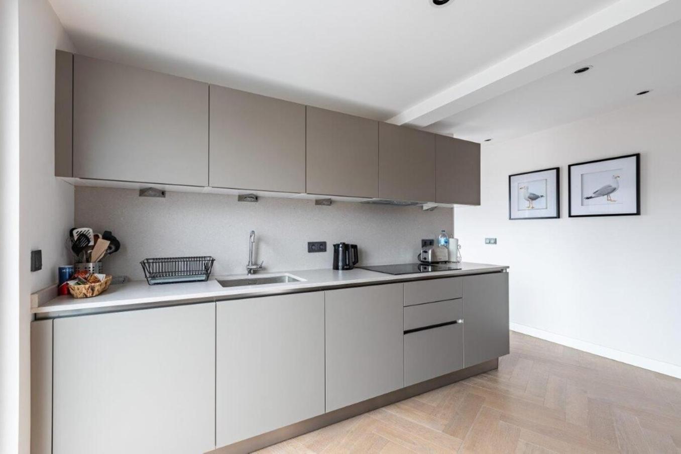 Penthouse Duplex 4br25bath Terrace Views! #258 Daire