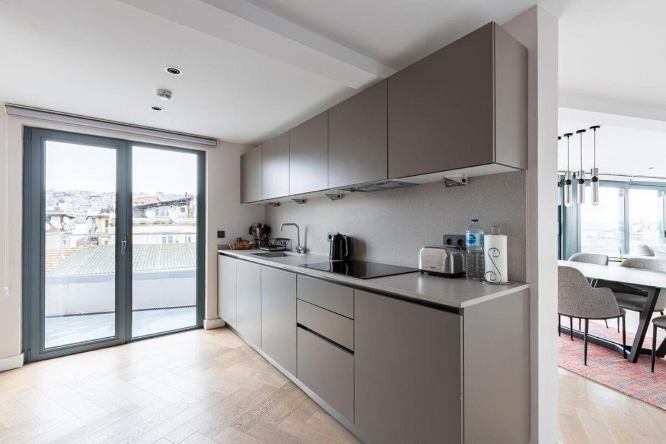 Penthouse Duplex 4br25bath Terrace Views! #258 Daire İstanbul