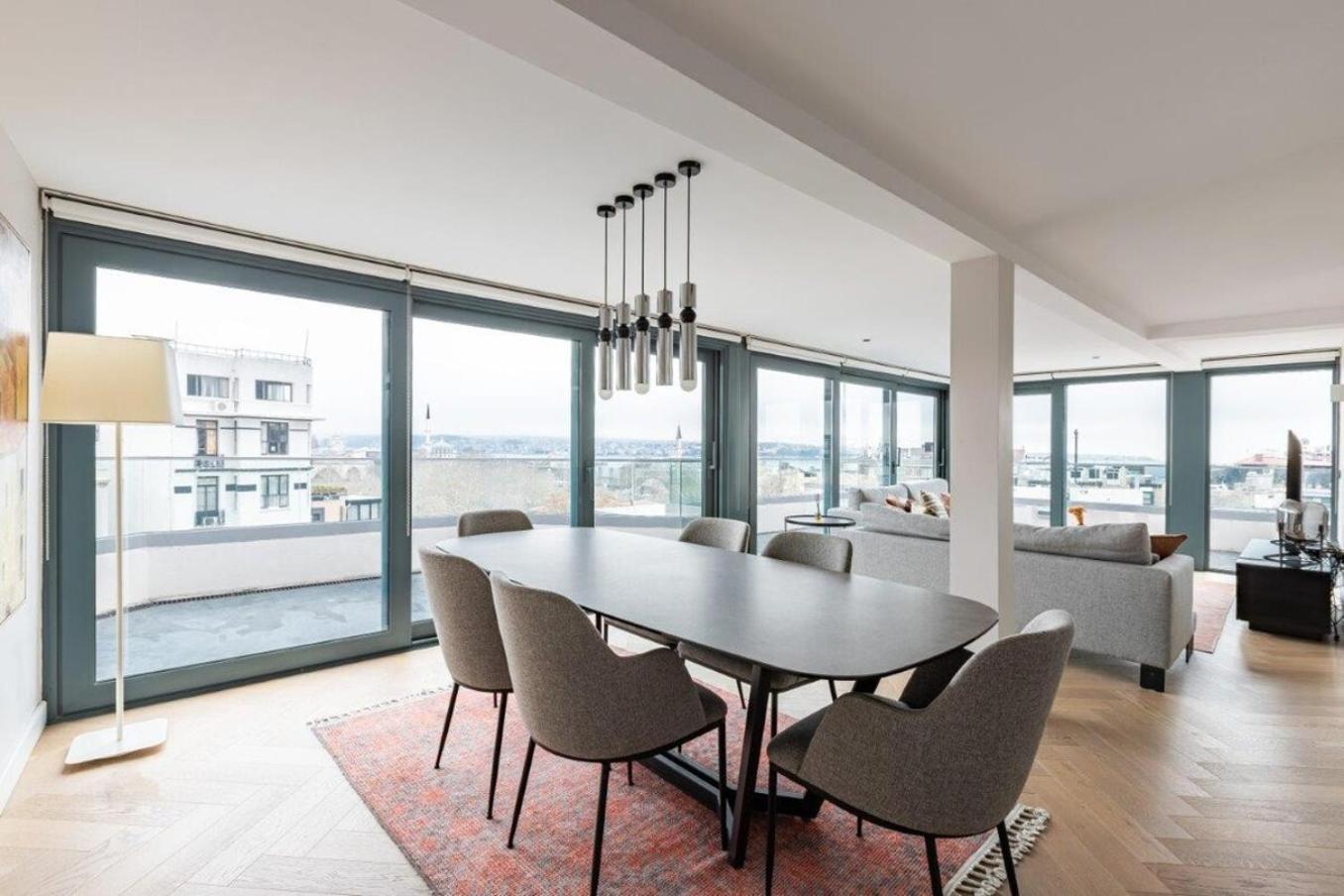 Penthouse Duplex 4br25bath Terrace Views! #258 Daire