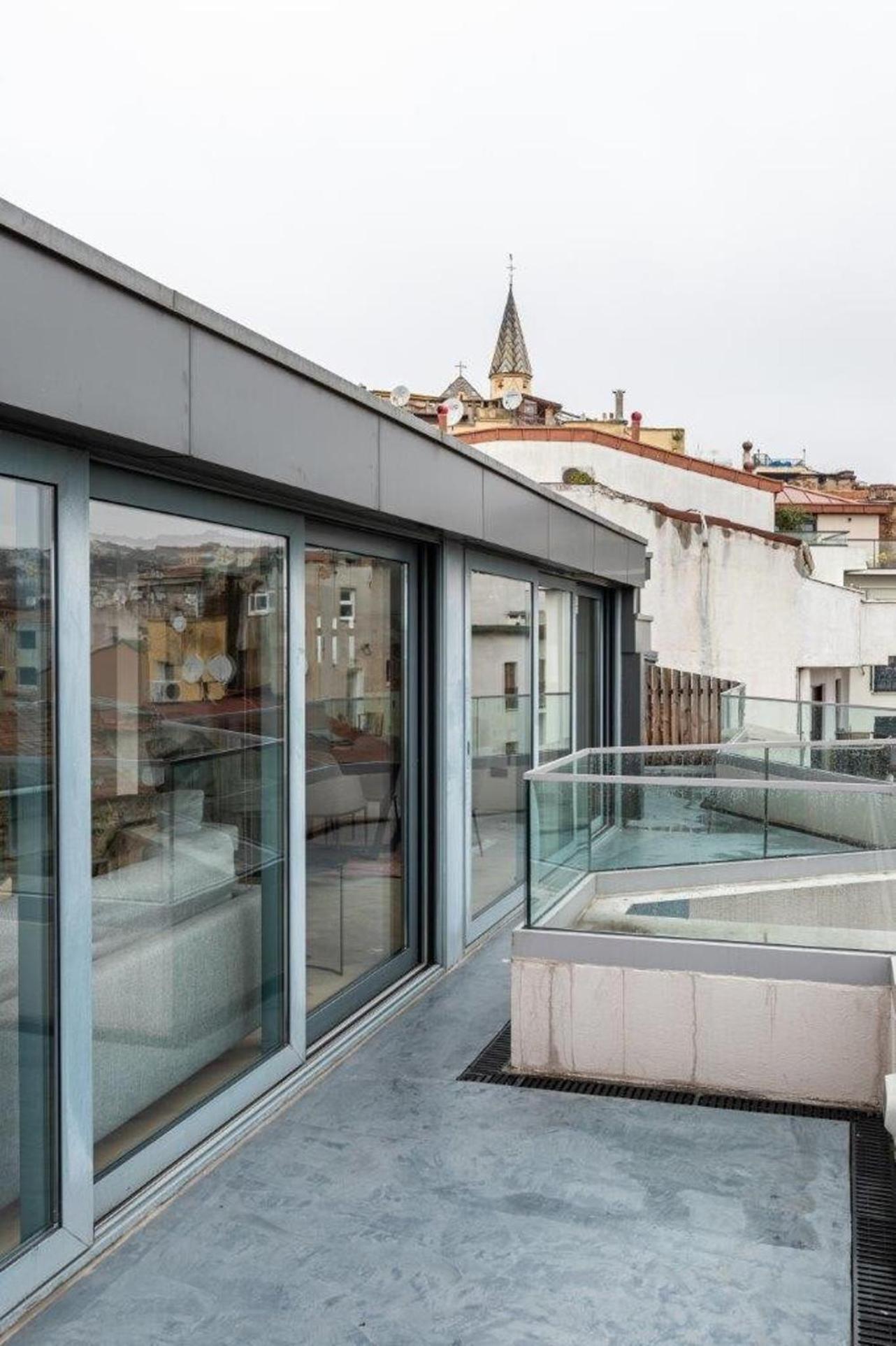 Daire Penthouse Duplex 4br25bath Terrace Views! #258 *