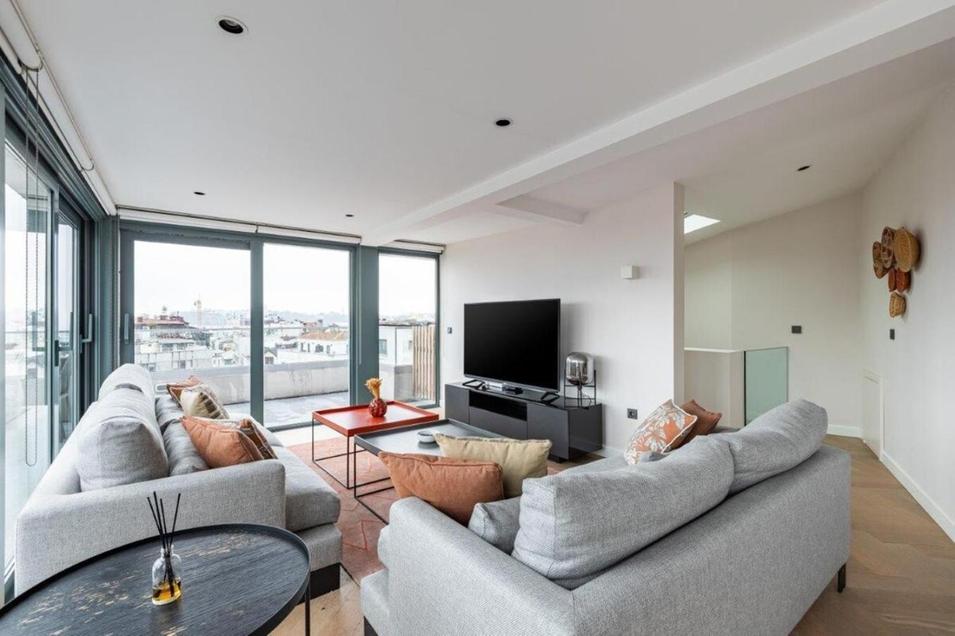 Penthouse Duplex 4br25bath Terrace Views! #258 Daire İstanbul